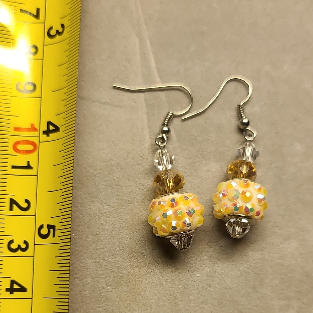 Elegant Yellow Beaded Earrings - Picture 3 of 3